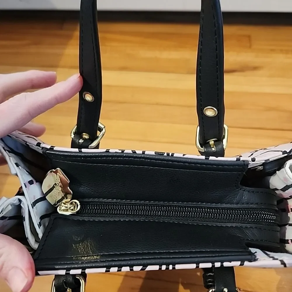 Betsey Johnson Pink handbag easter spring purse Flower Floral White Black LUV - Picture 8 of 9